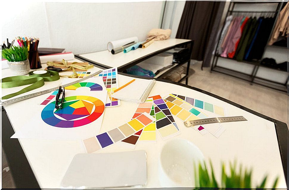 Table of a student of Interior Designs.