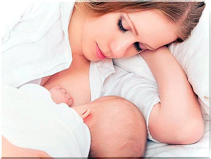 Diet during breastfeeding is important to maintain the health of mother and baby.