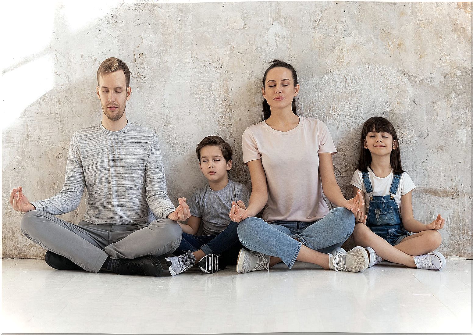 Family practicing mindfulness parenting.