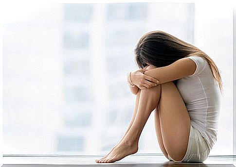 Post-abortion syndrome is characterized by inconsolable sadness in the woman.