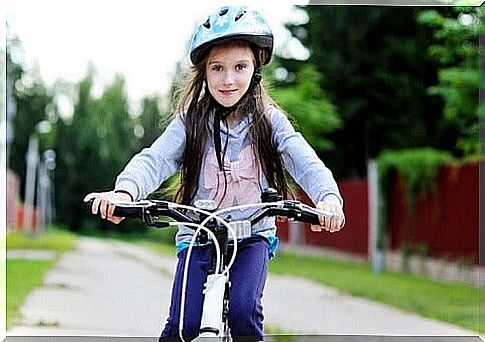 Safety tips for riding a bicycle