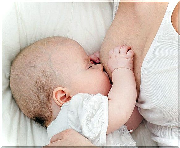 What is transitional breast milk?  Information and advice